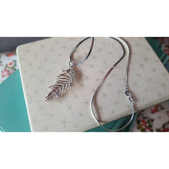 Vintage 925 Leaf Pendant Necklace - Picture 4 of 10